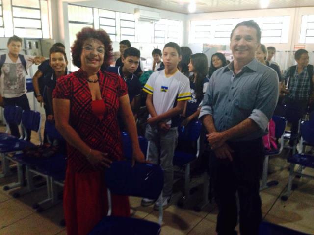 Projeto Paz na Escola orienta sobre trânsito